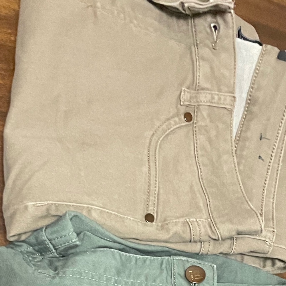 D. Jeans size 16